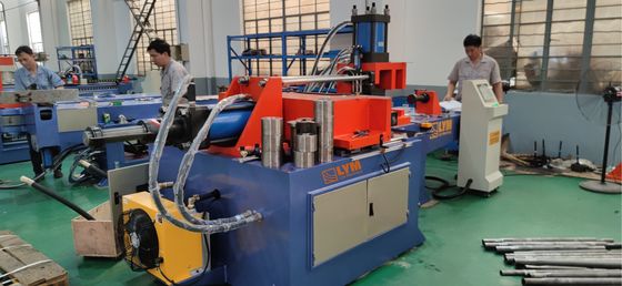 Vermindermachine voor het verlagen van de helling van ketelbuizen met meerdere stations