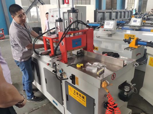 Automatische CNC-machine voor het snijden van aluminiumzaag voor het snijden van aluminiumprofielpijp en -staaf