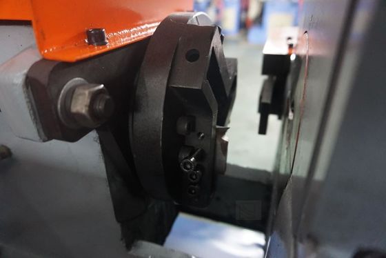 DJ120 Eenkopige ronde staaf kamfermachine