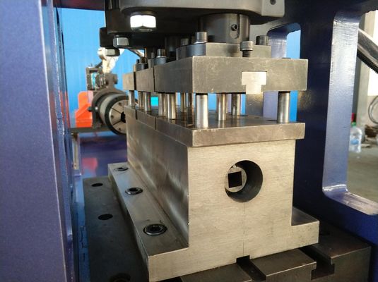 CK40CNC Pipe Hole Punching Machine Hoge nauwkeurigheid CNC Automatic Bar Punching