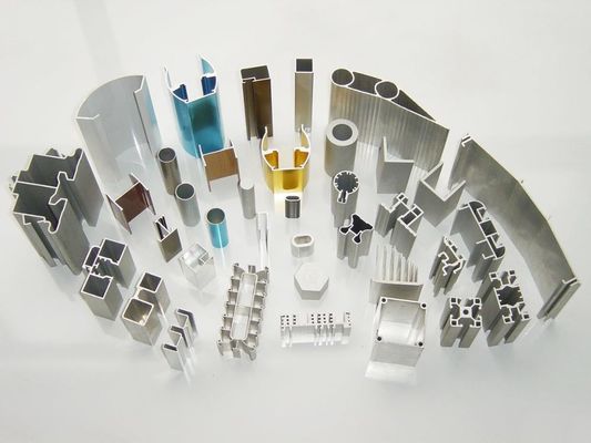 CNC-machine voor het snijden van aluminium Automatische enkelkopmachine voor het snijden van aluminium