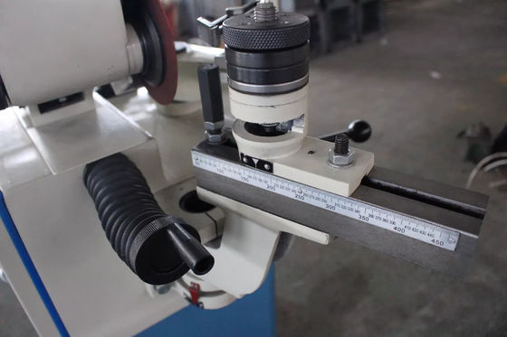 Kleine handmatige slijpmachine voor het slijpen van messen